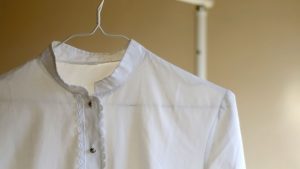 Cara Mencuci Baju Putih